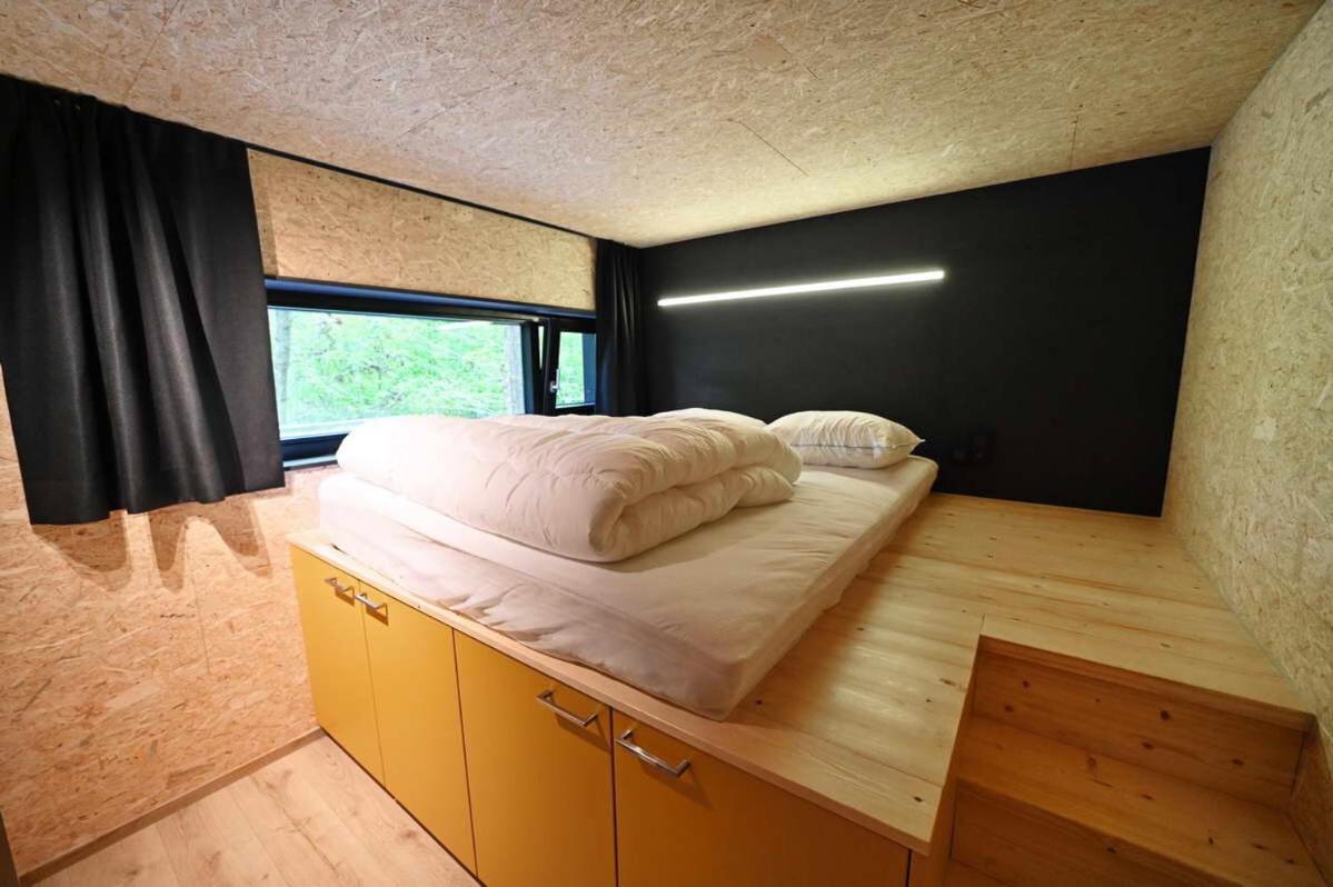 Forest Cube Oignies Экстерьер фото